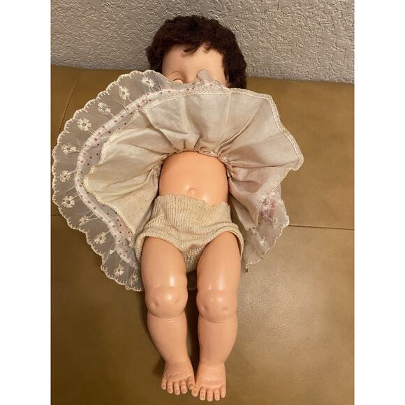 Unmarked All Vinyl Drink and Wet Vintage Baby Doll 16” Open Close Eyes - Picture 4 of 5